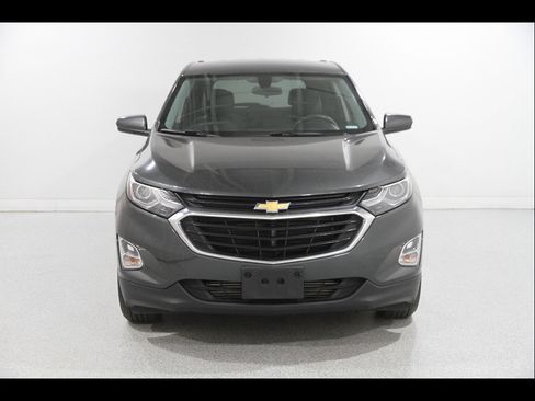 Used 2018 Chevrolet Equinox LT FWD image 2