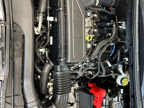 Used 2025 Ford Escape ST-Line image 9