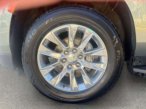 Used 2023 Chevrolet Suburban Premier image 44