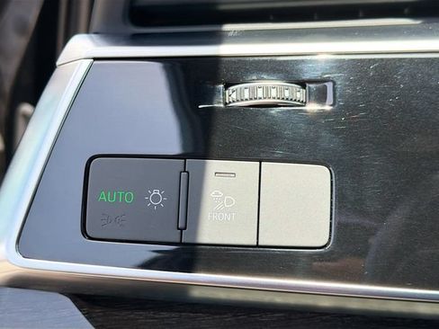 Used 2022 Audi Q7 3.0T Premium Plus AWD/4WD image 35