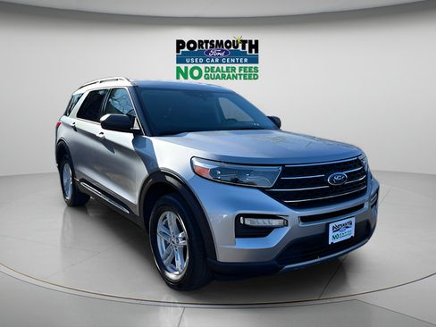 Used 2022 Ford Explorer XLT w/ Equipment Group 202A AWD/4WD image 24