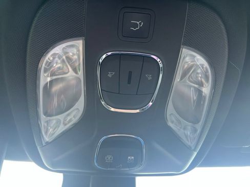 Used 2024 Jeep Compass Limited w/ High Altitude Package AWD/4WD image 23