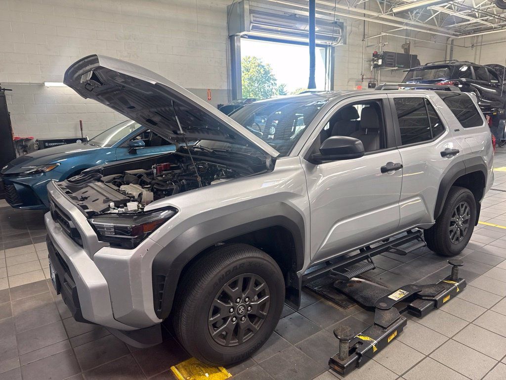 Used 2025 Toyota 4Runner SR5 AWD/4WD image 1