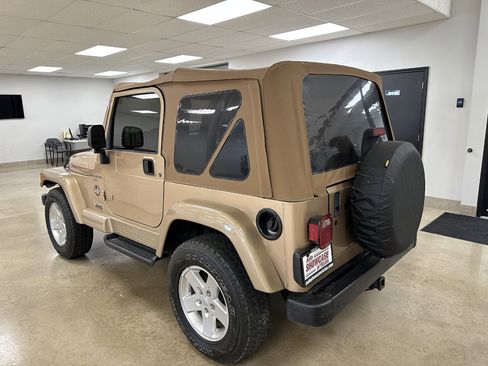 Used 1999 Jeep Wrangler Sahara image 5