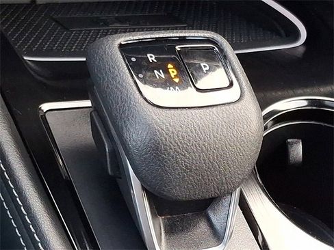 Used 2021 Nissan Rogue Platinum image 16