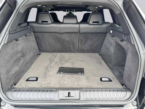 Used 2016 Land Rover Range Rover Sport SVR image 54