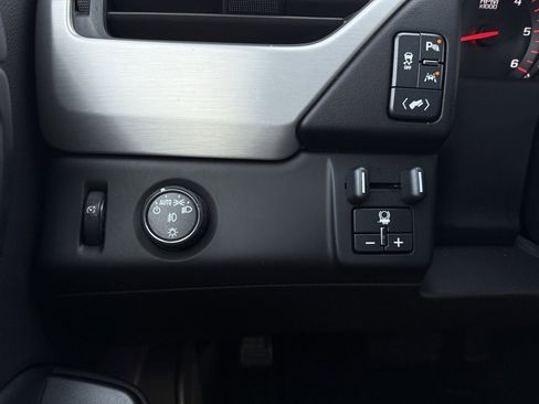 Used 2016 GMC Yukon XL SLE w/ Convenience Package image 13