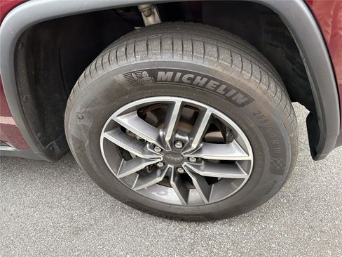 Used 2019 Jeep Grand Cherokee Limited AWD/4WD image 8