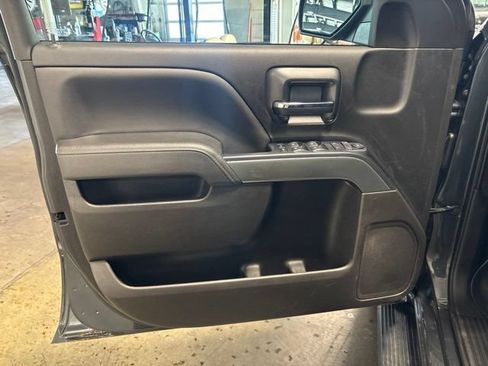 Used 2018 Chevrolet Silverado 1500 LT AWD/4WD image 10