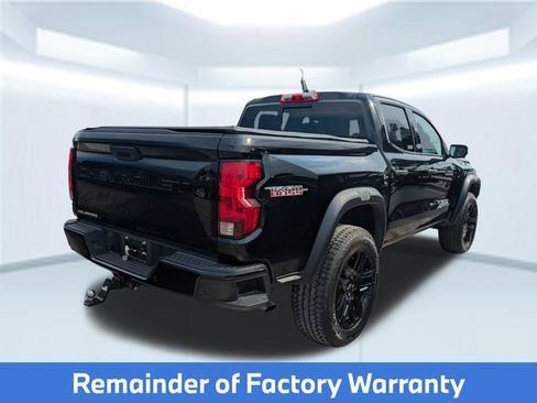 Used 2024 Chevrolet Colorado Trail Boss w/ Technology Package AWD/4WD image 2