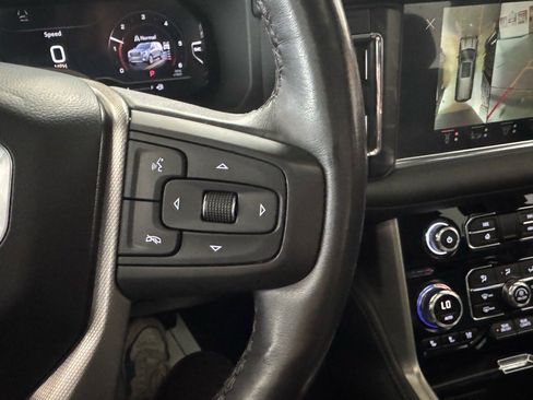 Used 2023 GMC Yukon Denali w/ Denali Reserve Package image 32