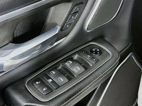 Used 2022 RAM 1500 Laramie w/ Night Edition AWD/4WD image 18