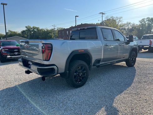 Used 2025 GMC Sierra 3500 AT4 w/ AT4 Premium Plus Package image 8
