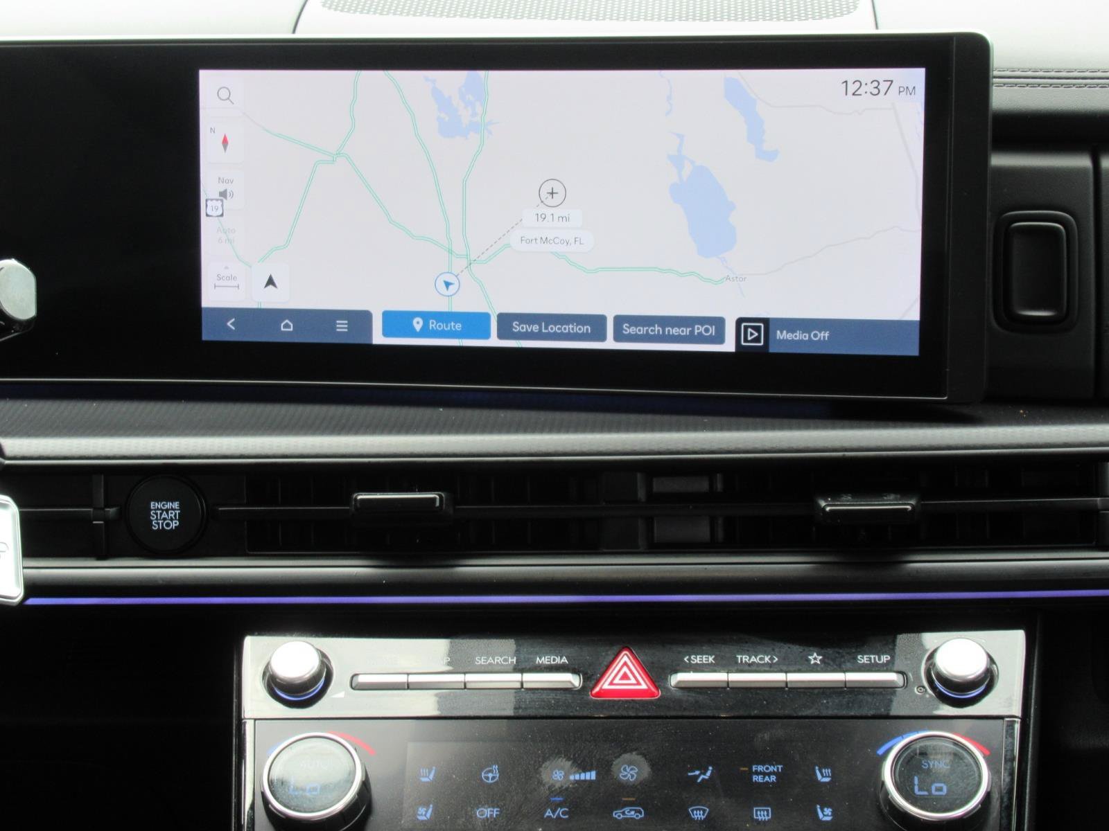Used 2024 Hyundai Santa Fe Calligraphy FWD image 15