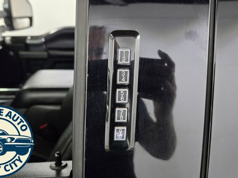 Used 2016 Ford F150 XLT w/ Equipment Group 302A Luxury AWD/4WD image 31