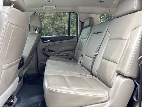 Used 2019 GMC Yukon XL SLT AWD/4WD image 16