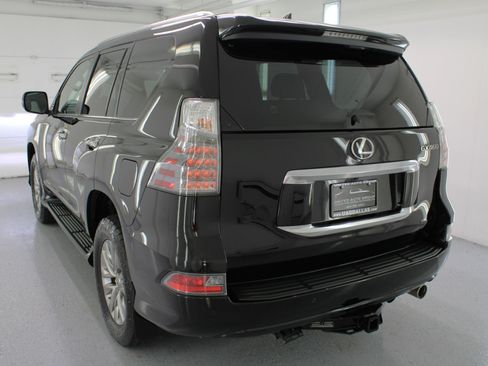 Used 2020 Lexus GX 460 Premium image 7