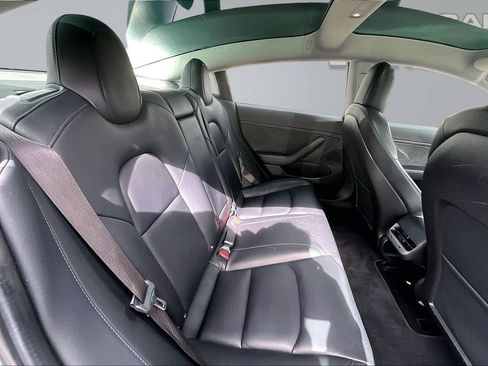 Used 2018 Tesla Model 3 Long Range image 26