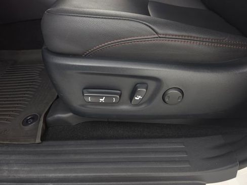 Used 2023 Toyota 4Runner TRD Off-Road Premium w/ Moonroof Package AWD/4WD image 19