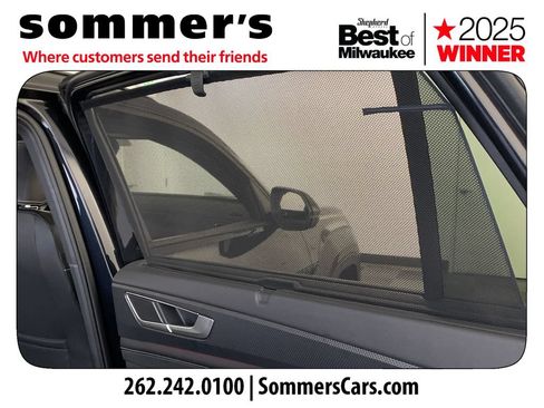 Used 2025 Volkswagen Atlas Cross Sport SEL R-Line AWD/4WD image 31