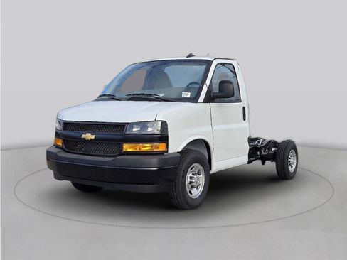 Used 2021 Chevrolet Express 3500 w/ Power Convenience Package RWD image 1
