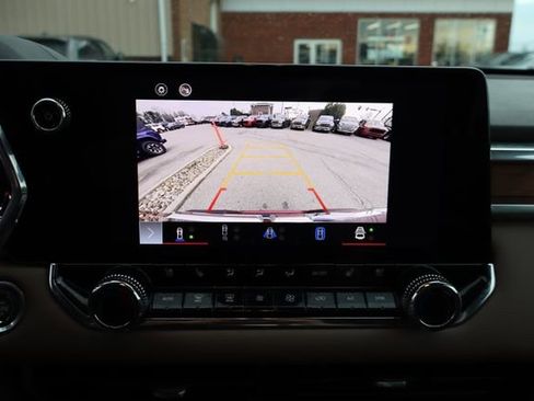 Used 2023 GMC Canyon Denali image 19