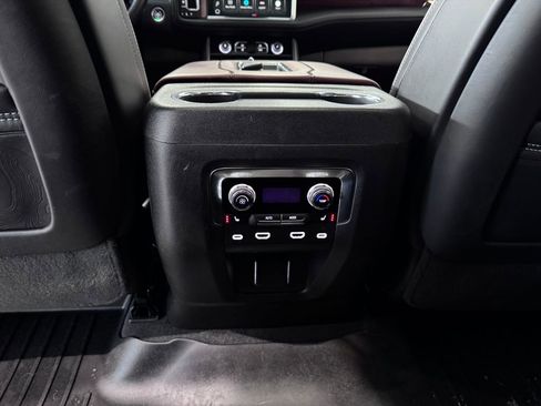 Certified 2023 GMC Yukon Denali Ultimate image 29
