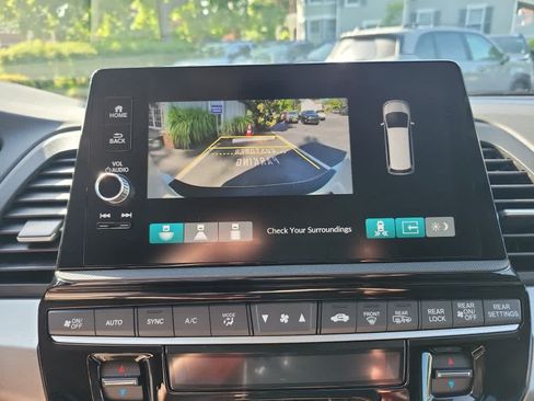 Used 2025 Honda Odyssey Touring image 14