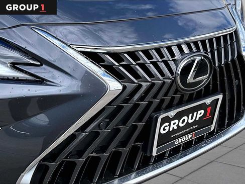 Used 2025 Lexus ES 350 w/ Premium Package FWD image 27