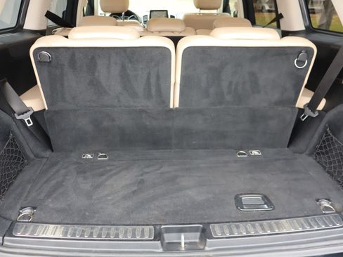 Used 2019 Mercedes-Benz GLS 450 4MATIC image 25