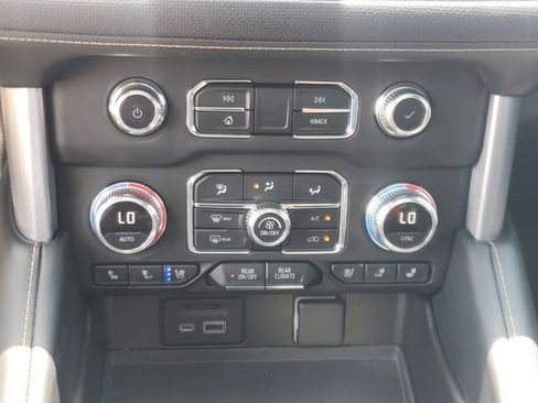 Used 2021 GMC Yukon XL SLT w/ SLT Premium Package AWD/4WD image 31