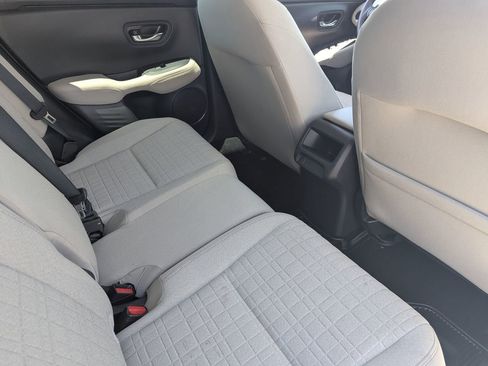 Used 2025 Honda HR-V LX image 11