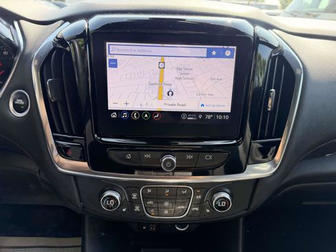 Used 2023 Chevrolet Traverse RS AWD/4WD image 24