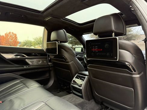 Used 2019 BMW ALPINA B7 xDrive w/ Luxury Rear Seating Package image 11