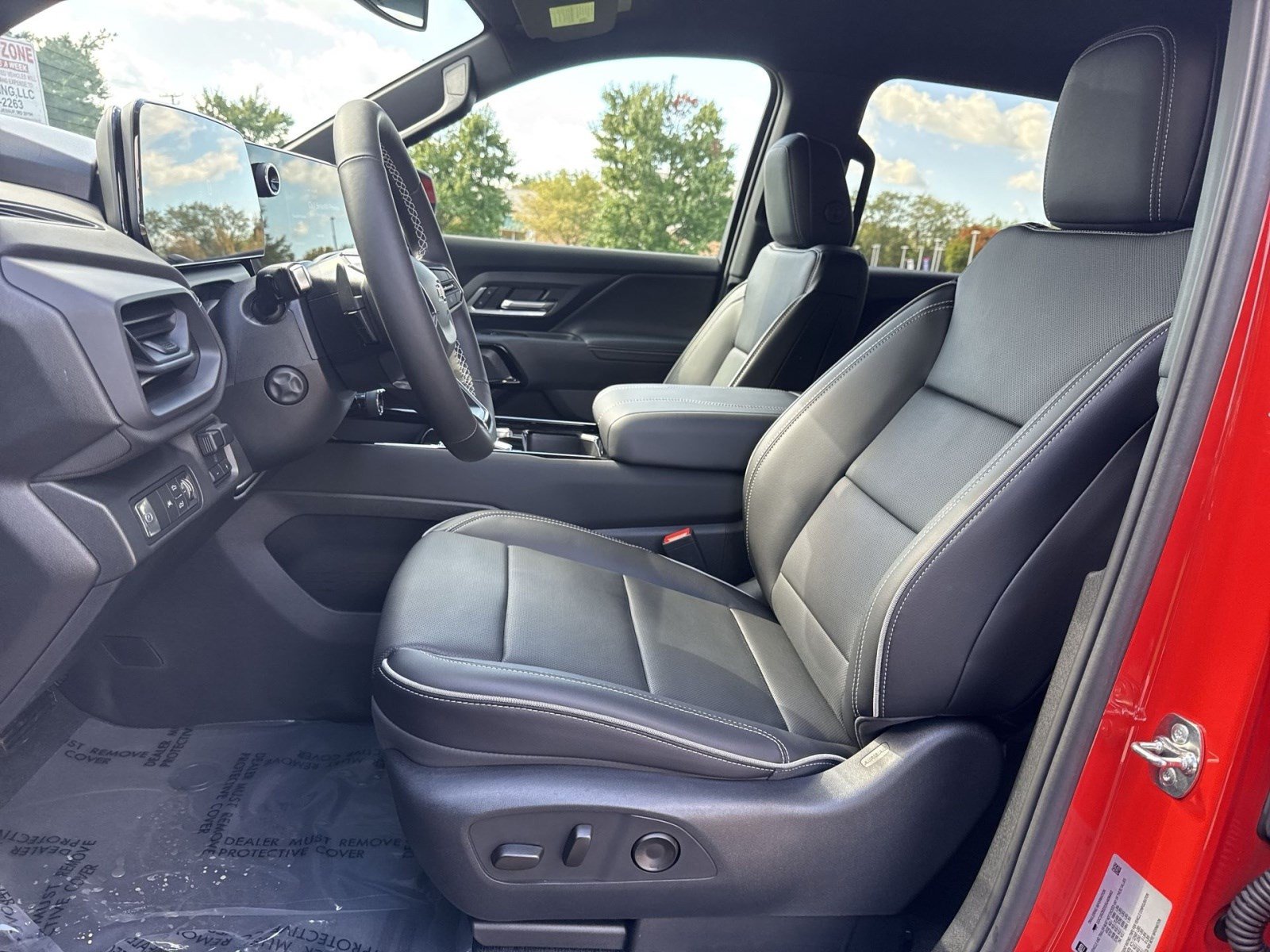 Used 2025 Chevrolet Silverado EV LT AWD/4WD image 13