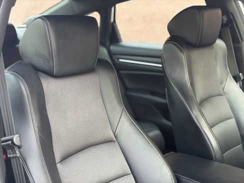 Used 2018 Honda Accord Sport image 14