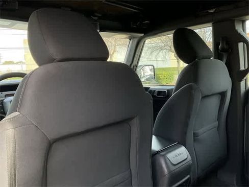Used 2022 Ford Bronco Base image 14