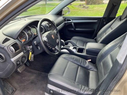 Used 2005 Porsche Cayenne S AWD/4WD image 9