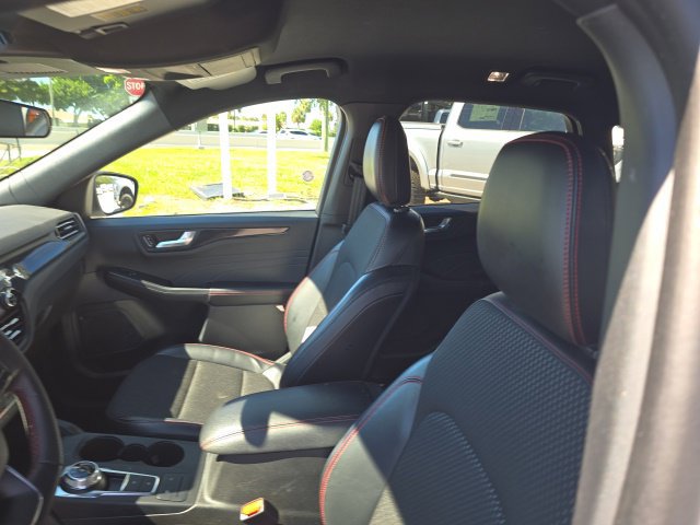 Used 2025 Ford Escape ST-Line FWD image 8