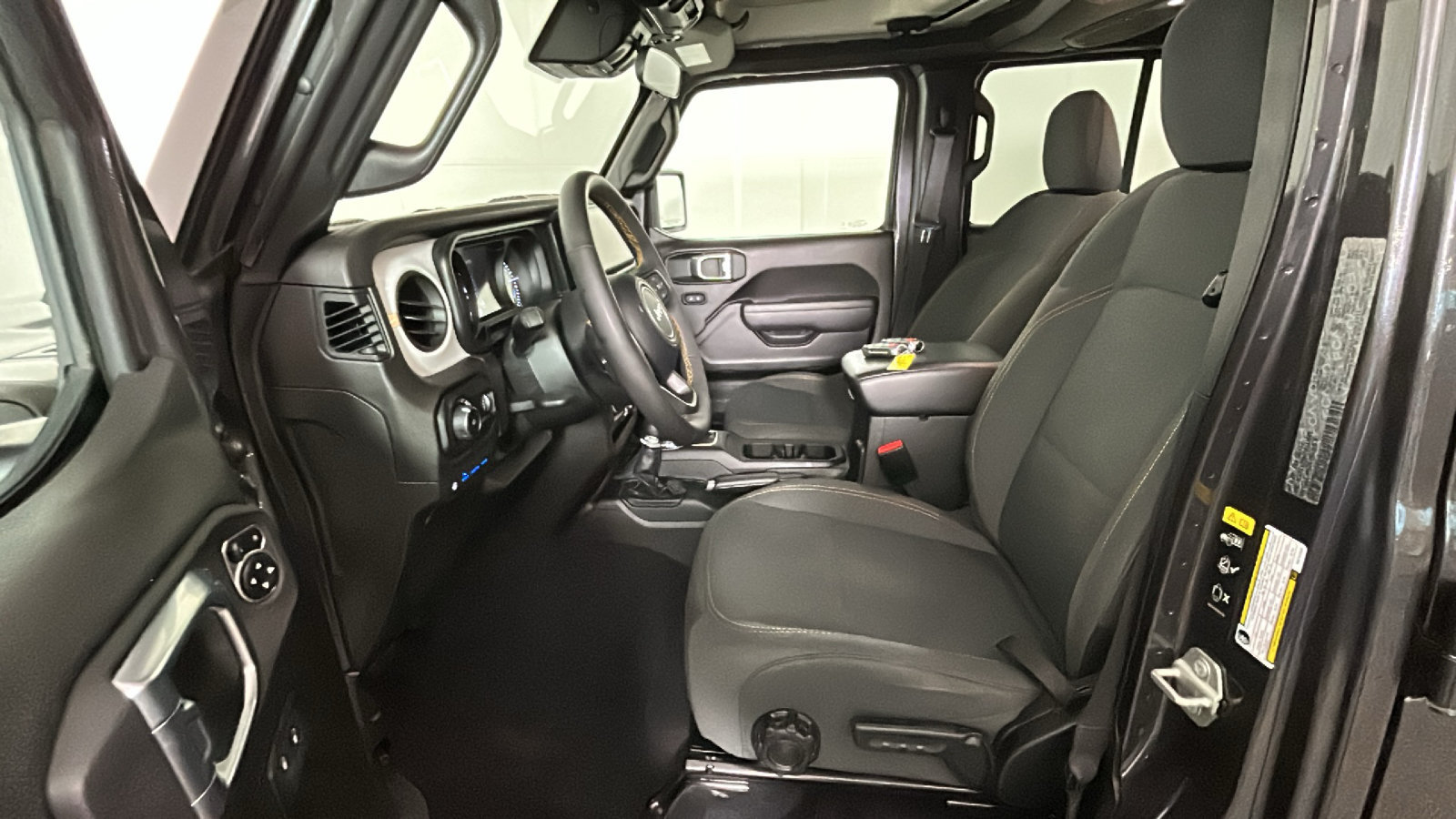 Used 2024 Jeep Wrangler Unlimited w/ Convenience Group AWD/4WD image 13