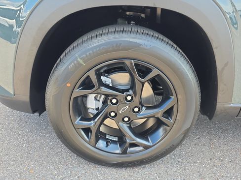 New 2026 Chevrolet Trax LT w/ Driver Confidence Package FWD image 9