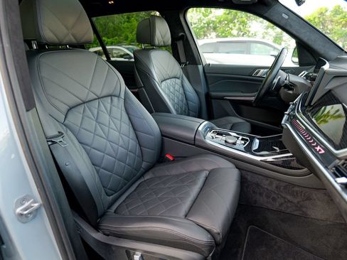 Used 2024 BMW X7 xDrive40i w/ M Sport Package AWD/4WD image 42