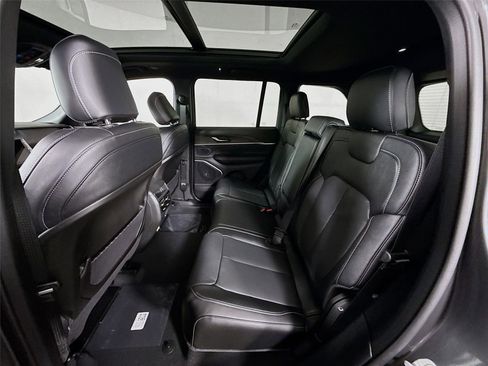 New 2026 Jeep Grand Cherokee Limited Reserve image 19