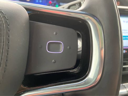 Used 2024 Lincoln Nautilus Premier w/ Equipment Group 102A image 23