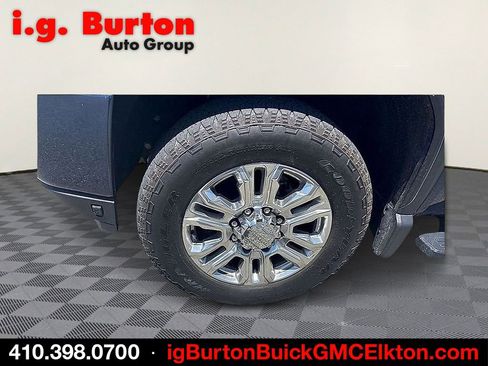 Used 2022 GMC Sierra 2500 Denali w/ Denali Ultimate Package AWD/4WD image 4