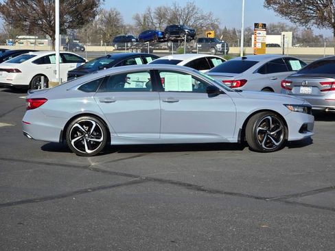 Used 2022 Honda Accord Sport image 3