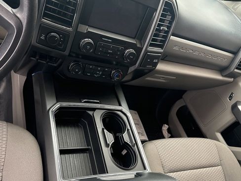 Used 2022 Ford F250 XLT w/ Black Appearance Package image 21