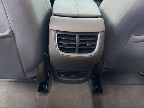 Used 2018 Chevrolet Malibu LT FWD image 23