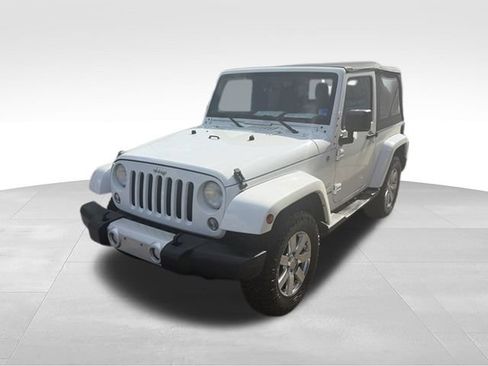 Used 2014 Jeep Wrangler Sahara w/ Connectivity Group AWD/4WD image 20