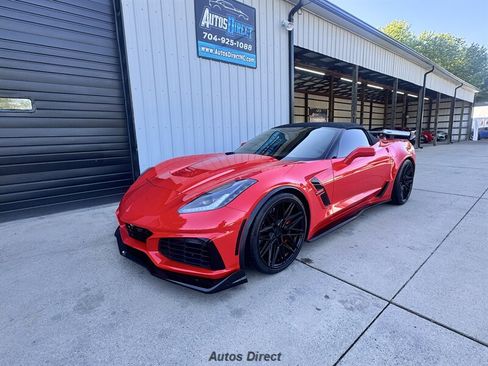 Used 2019 Chevrolet Corvette Grand Sport RWD image 4